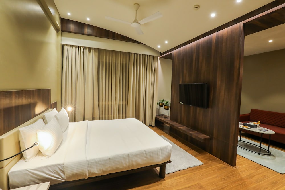 Executive King Room - Photo 4