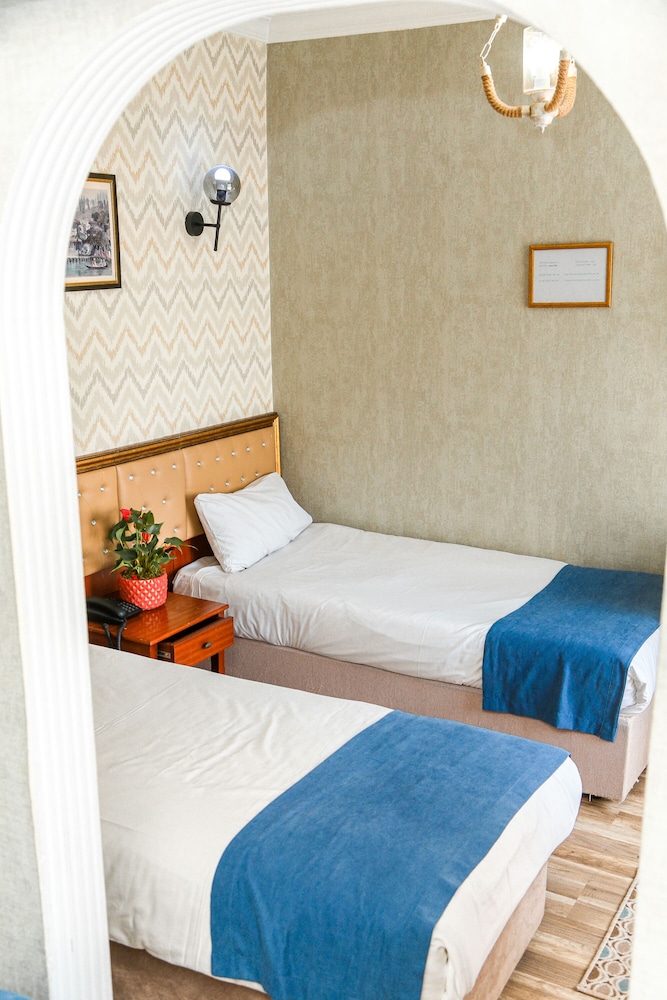 Standard Triple Room, Multiple Beds, Non Smoking, Sea View photo 2
