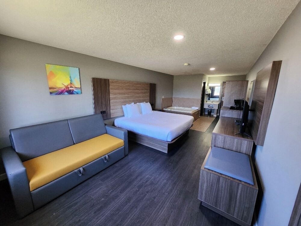Suite, 1 King Bed with Sofa bed, Non Smoking - Photo 2