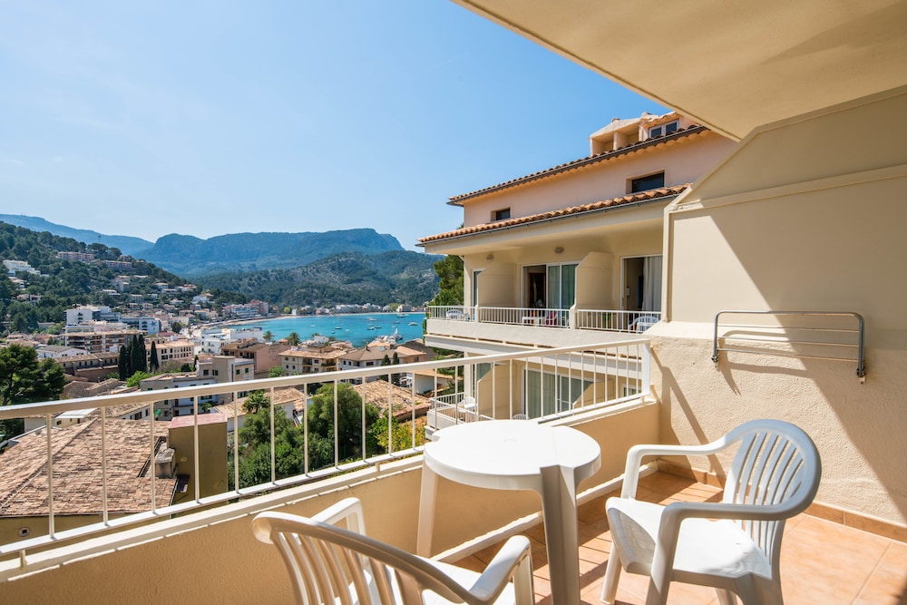 Superior Room, Balcony, Sea View - Photo 2