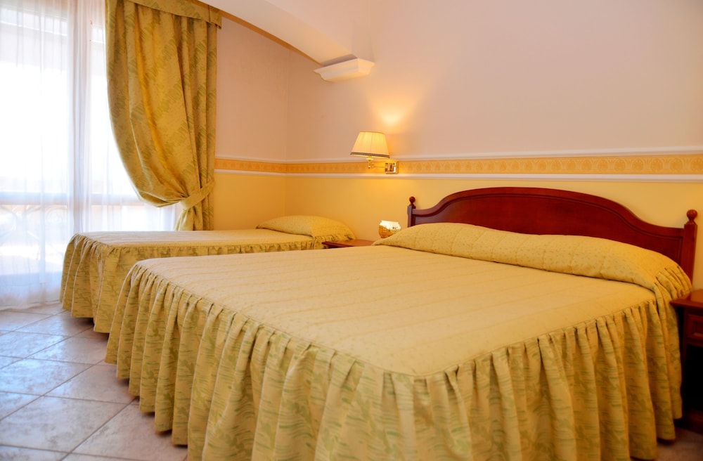 Standard Triple Room photo 1
