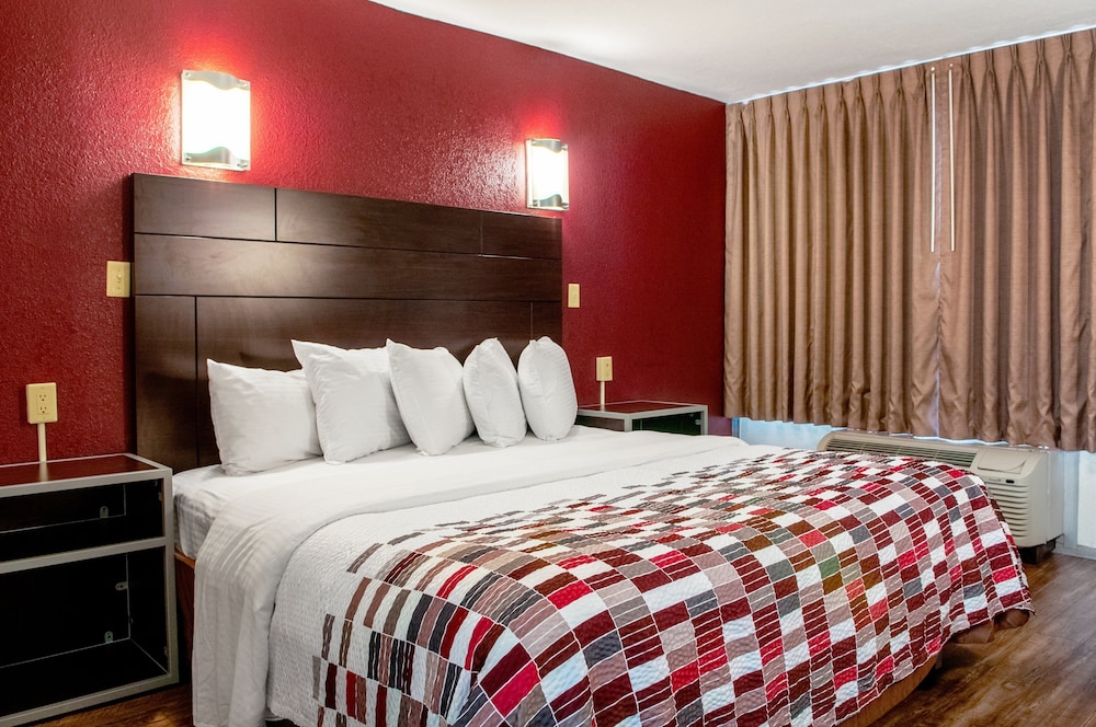 Superior Room, 1 King Bed, Accessible, Non Smoking photo 2