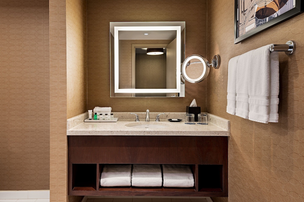 Executive Suite, 1 Bedroom - Photo 6