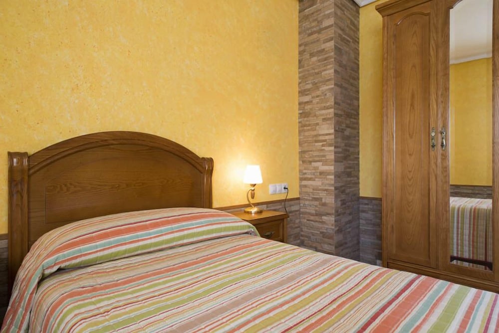 Standard Twin Room photo 2