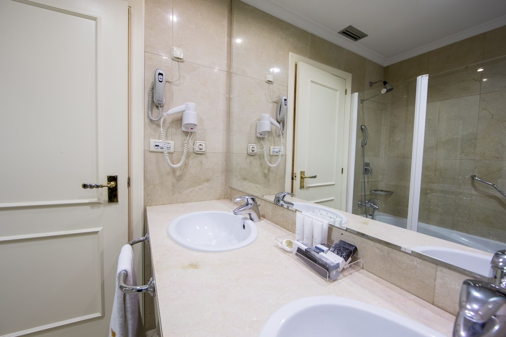 Junior Suite - Photo 10
