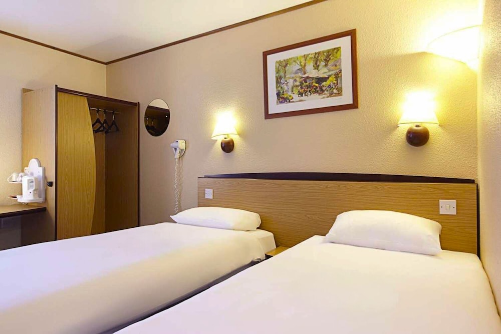 Standard Twin Room photo 1