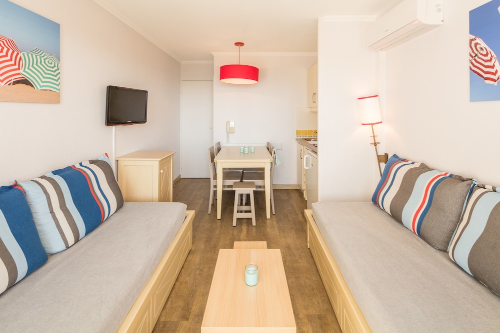 Apartment 4 people - 1 bedroom - Terrace or balcony - sea view - air conditioned photo 3