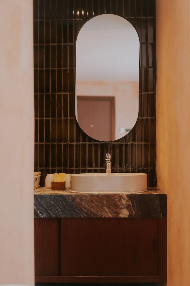 Basic Double Room - Photo 10