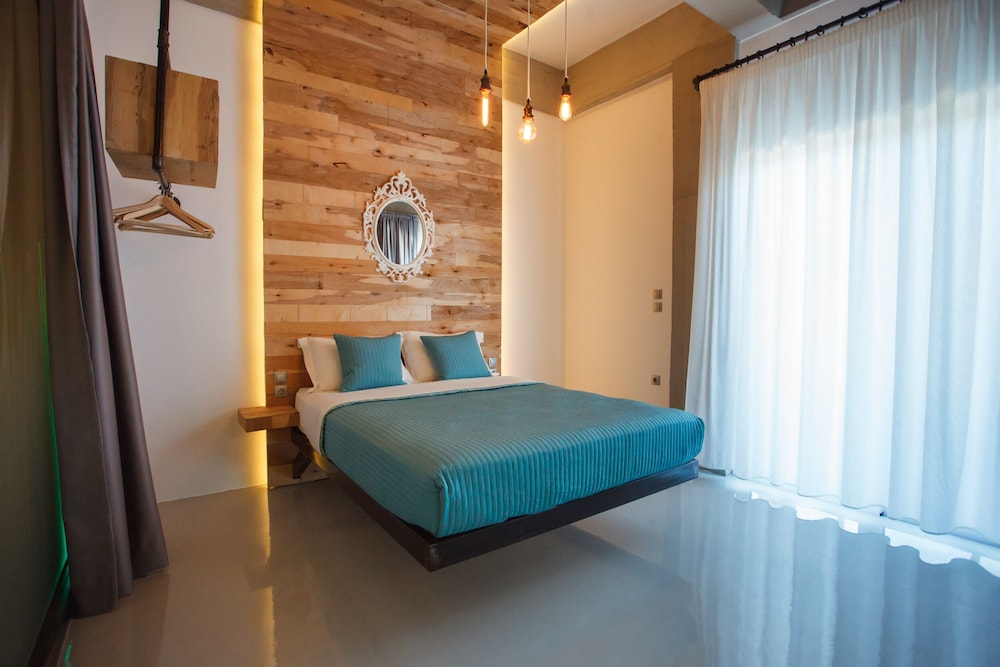 Design Apartment, 1 Bedroom, Patio, Courtyard Area