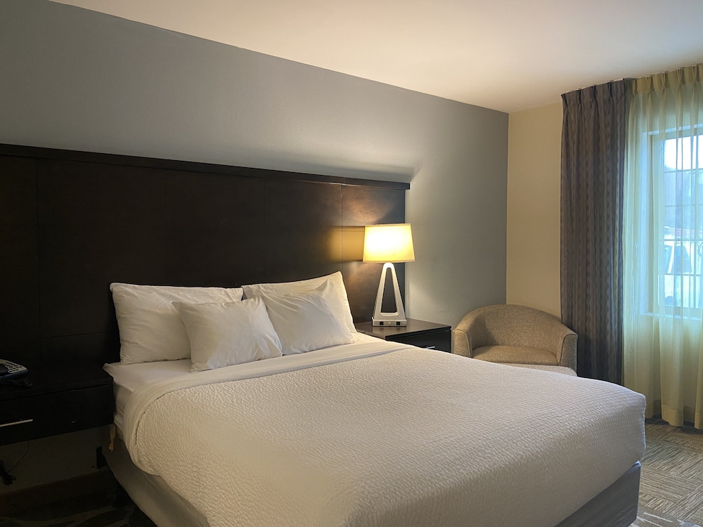 Suite, 1 Bedroom, Accessible, Non Smoking (Kitchen, Accessible Bathtub) - Photo 1