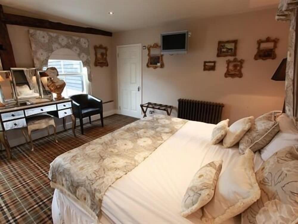 Suite, Private Bathroom (Hedingham) photo 1
