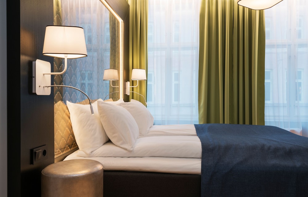 Room, 1 Double Bed, Accessible - Photo 3