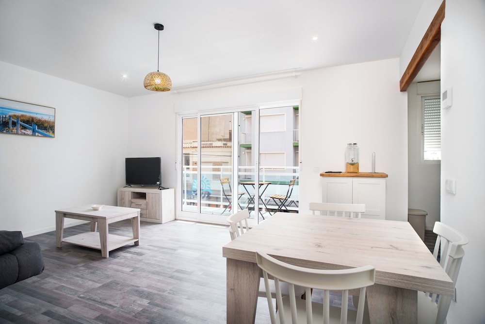 Apartamento Familiar, 3 Dormitorios, Balcón, Vista a la Ciudad
