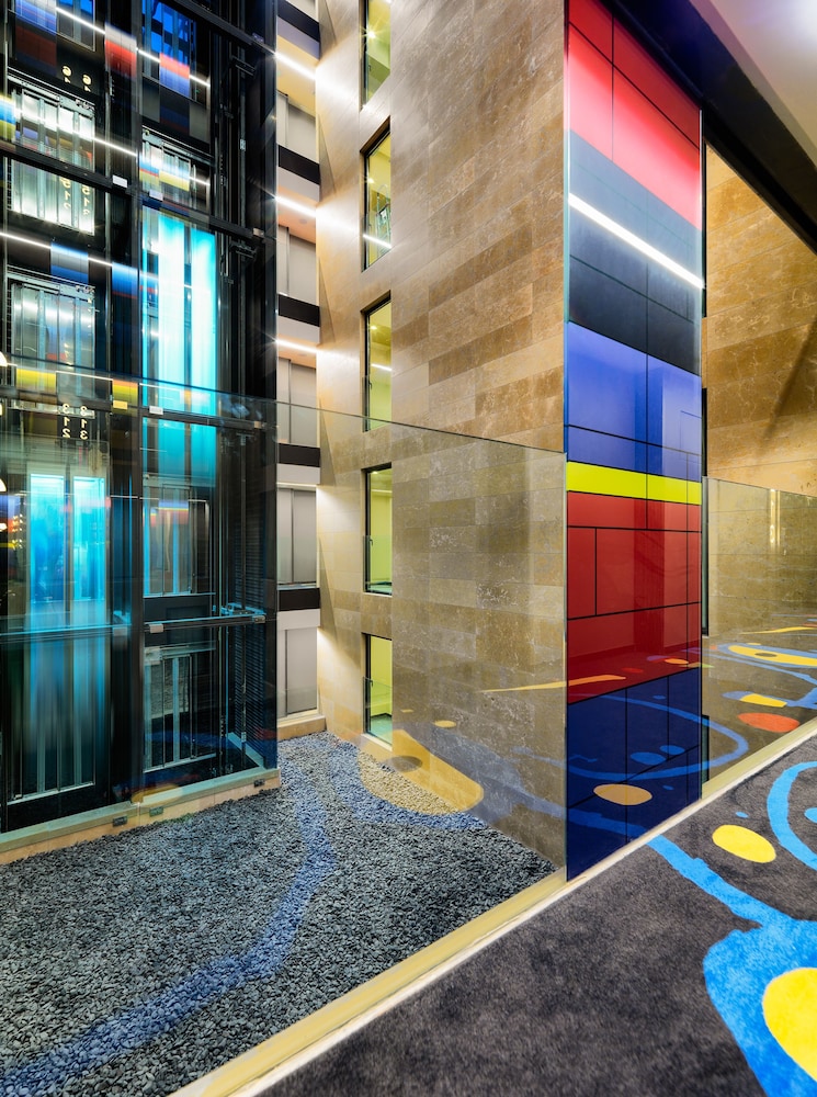 Superior Atrium (3pax)