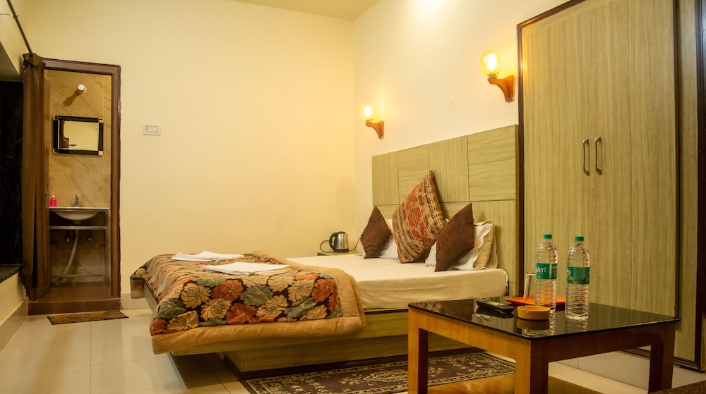 Deluxe Room (101)