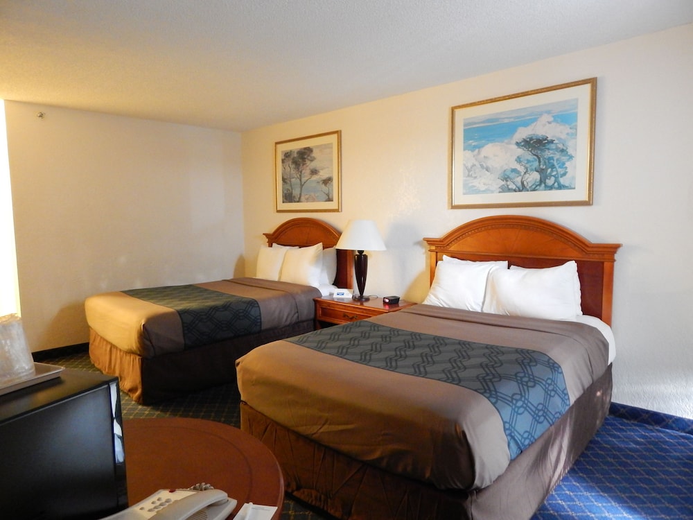 Deluxe Room, 2 Full Beds - Photo 3