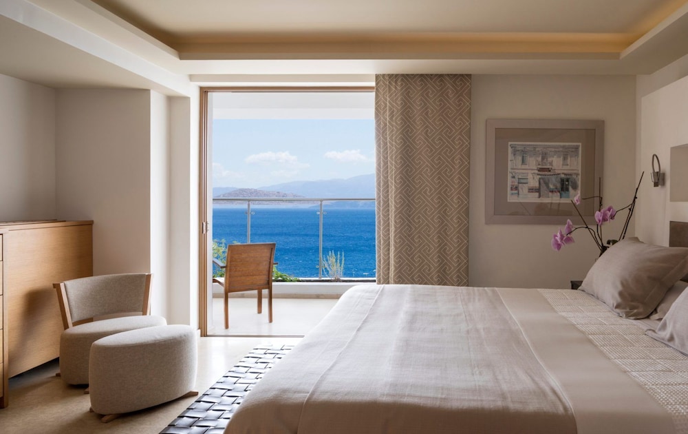 "Tilos" Five Double & One Single Bedroom with Indoor and Outdoor Private Pool 457 m2 photo 1