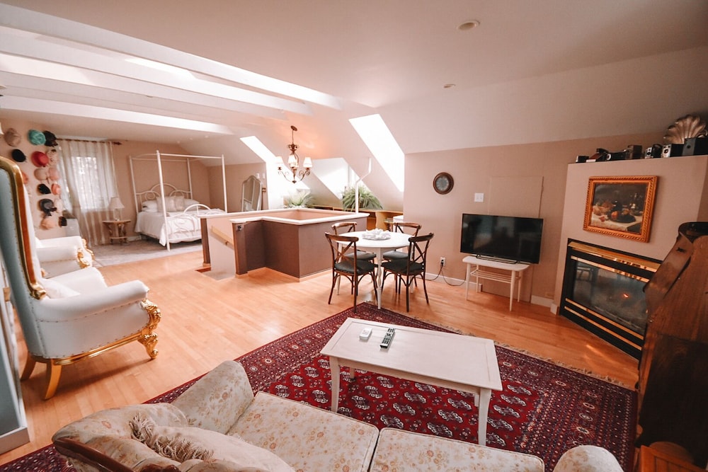 Penthouse photo 3