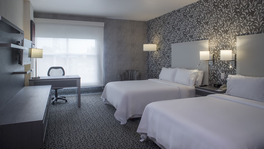 Standard Room, 2 Queen Beds, Garden View photo 1