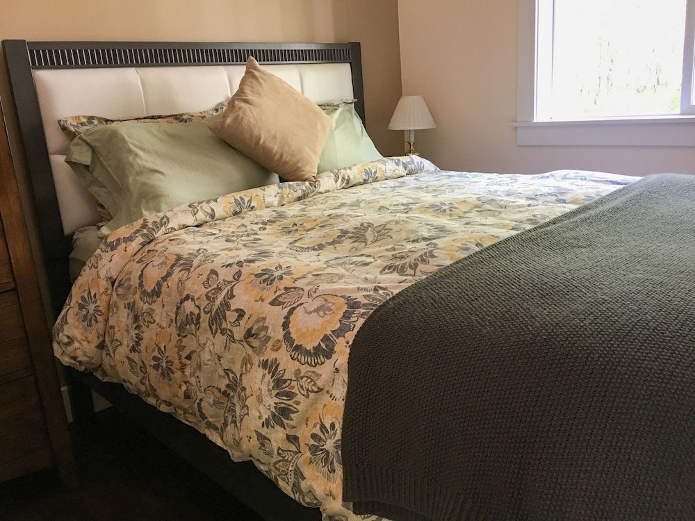 Luxury Cottage, 1 Queen Bed, Non Smoking photo 1
