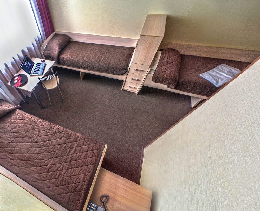Standard Triple Room photo 2