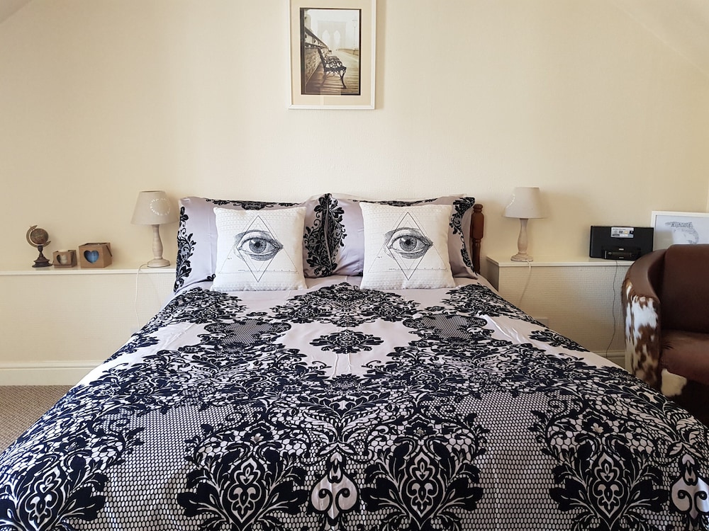 Double Room (Upstairs Room) photo 1