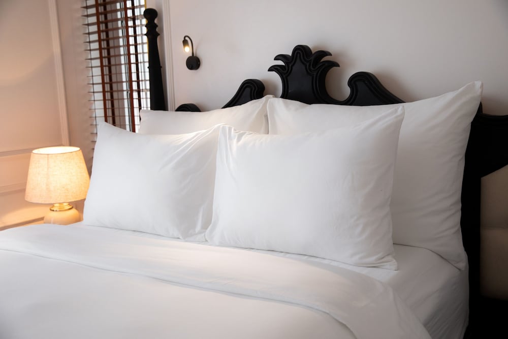 Deluxe Room, Non Smoking, No Windows - Photo 12