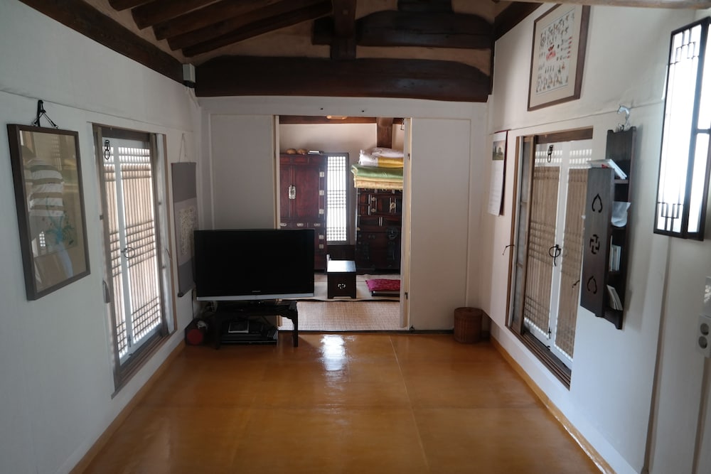Traditional Room photo 1