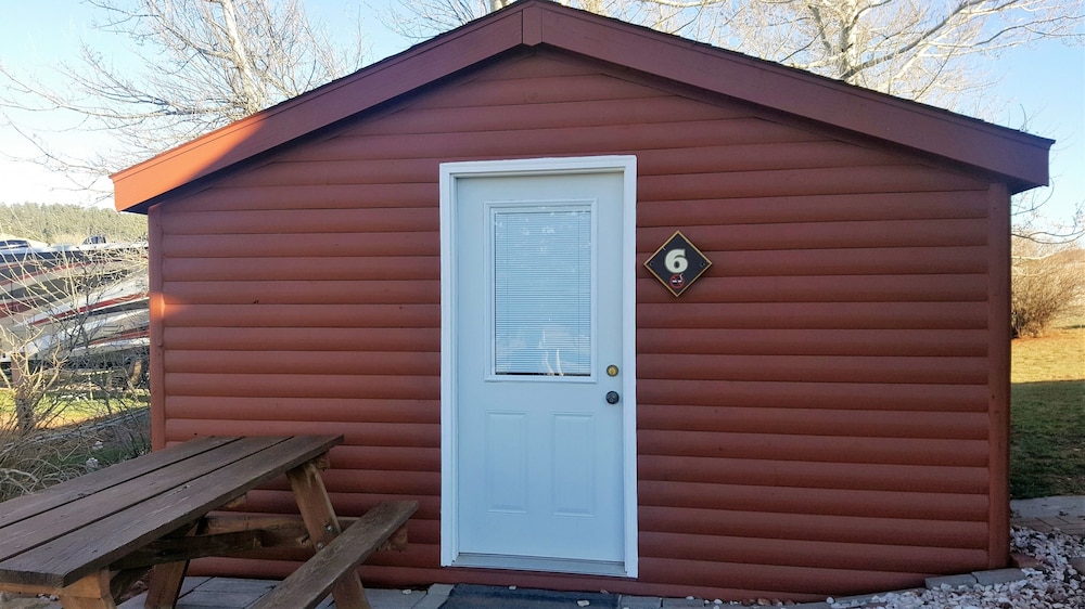 Economy Cabin, Private Bathroom (Cabin 6) photo 2