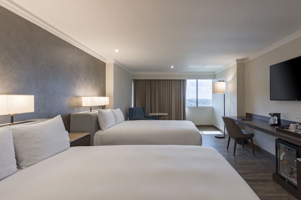 Room, 2 Double Beds (High Floor) - Photo 2