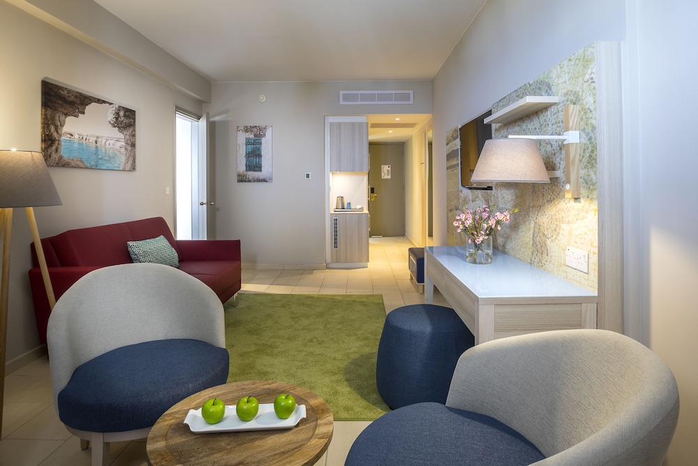 Executive Suite, Sea View - Photo 4