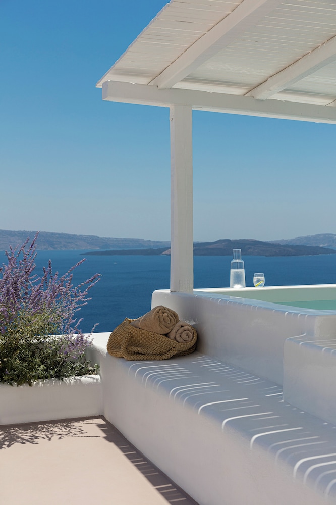 Honeymoon Suite with Plunge Pool - Photo 1