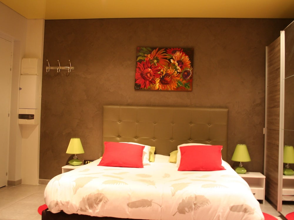Apartment, Private Bathroom (Les Tournesols) photo 3