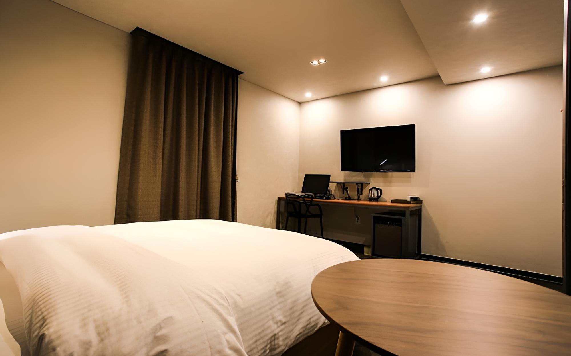 Room (Walkie Special Rate (No Parking Room ) - Photo 4