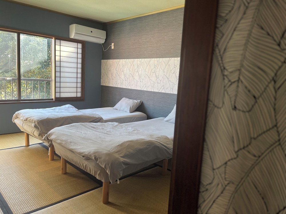 Basic Twin Room, Park View