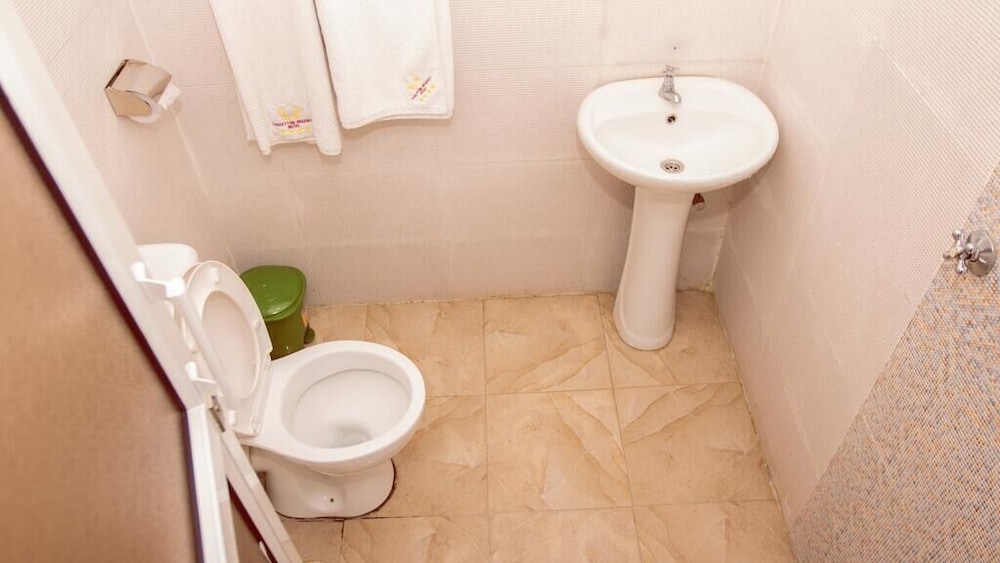 Standard Triple Room - Photo 4