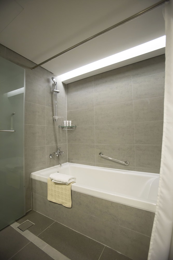 Premier Suite Double Room - Photo 2