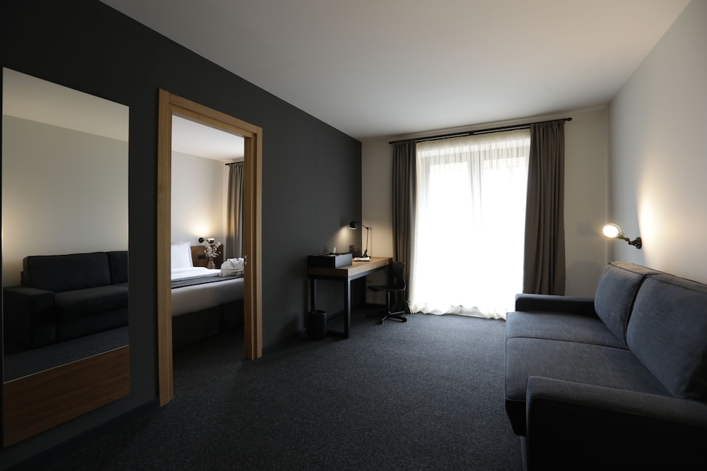 Family Suite, Multiple Beds, Mountain View