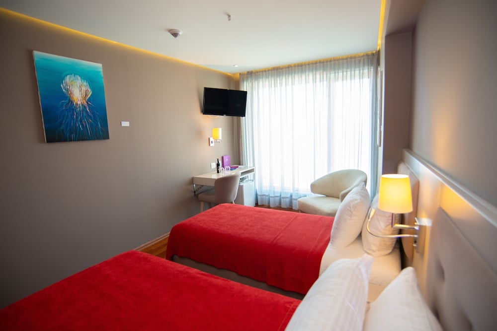 Panoramic Twin Room, Sea View photo 3