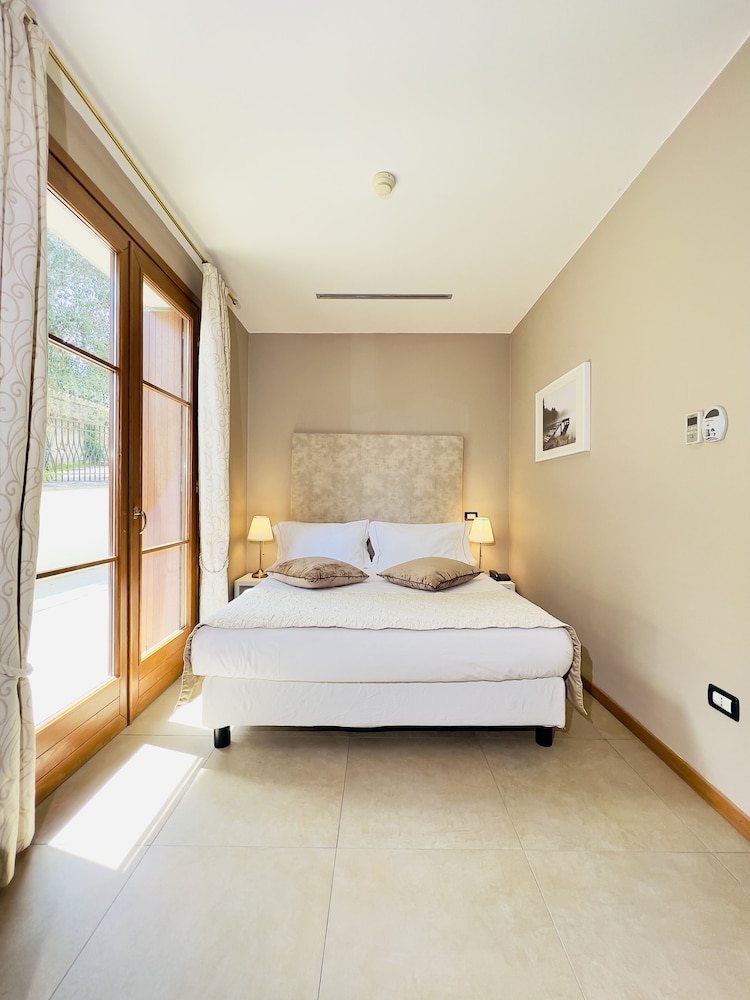 Classic Double Room photo 2