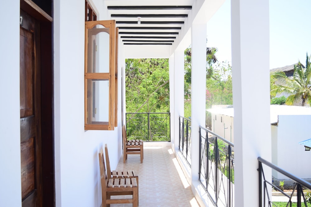 Standard Double Room, Garden View