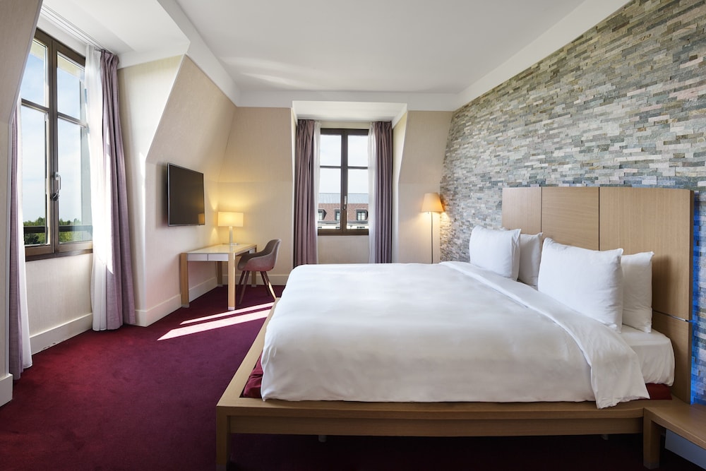 Presidential Suite, 1 Twin Bed, Kitchenette (living area) Presidential Suite, 1 Twin Bed, Kitchenette (living area)