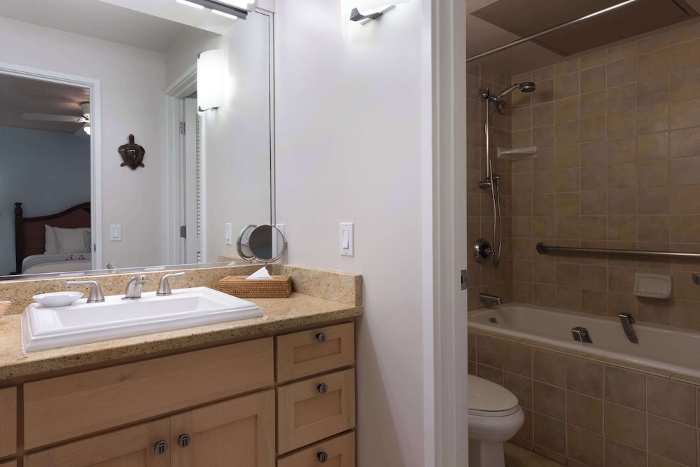 Premium Suite (1 Bedroom Ocean View) - Photo 2