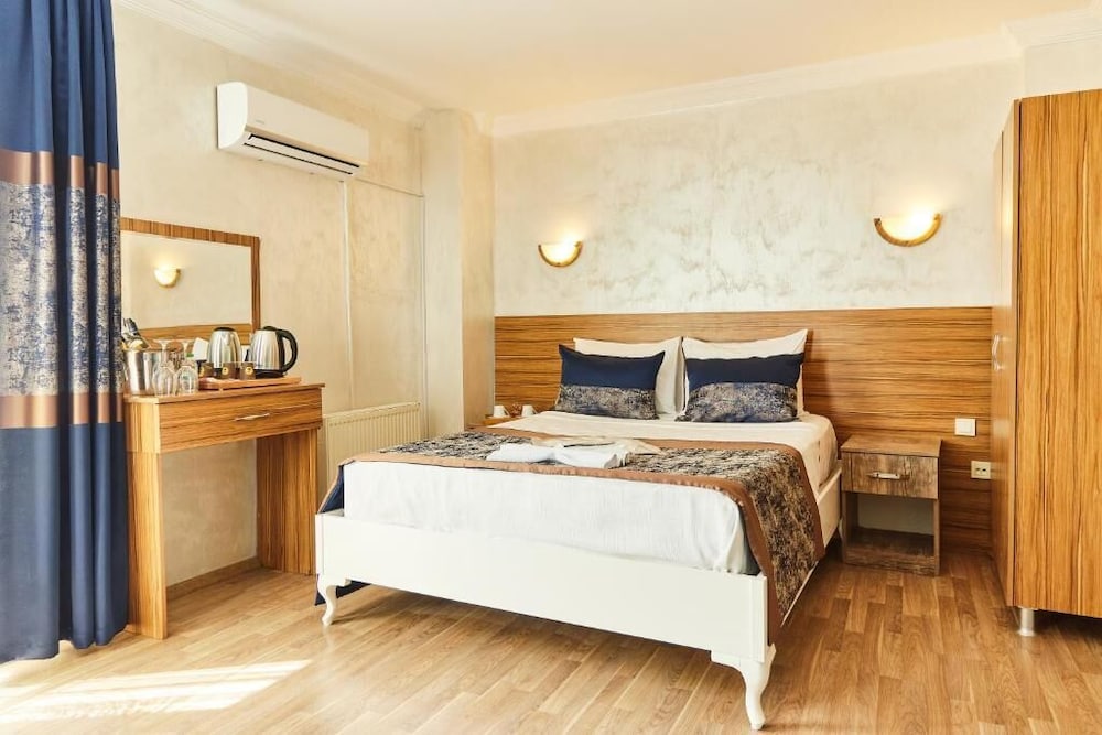 Standard Double Room photo 2