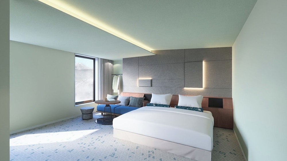 Deluxe Room, 1 King Bed - Photo 1