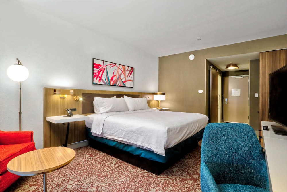 Room, 1 King Bed - Photo 3
