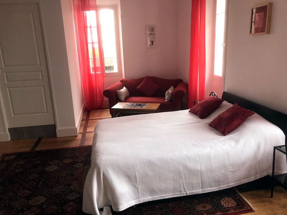 Deluxe Double Room, Ensuite, Garden View (The ROBIN)