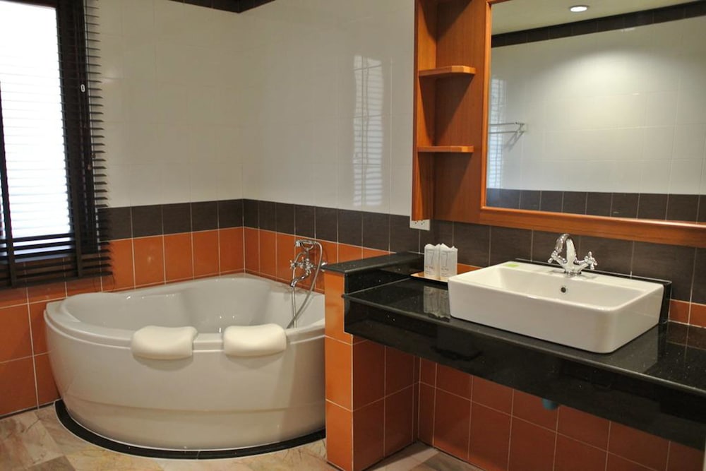 1-Bedroom Villa with Garden View photo 2