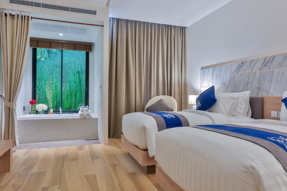 Premier Garden Twin Room