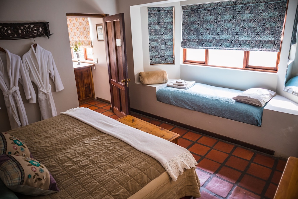 Luxury Cottage, 1 Bedroom, Pool Access, Mountain View (Small cottage: Red Bishop) photo 2